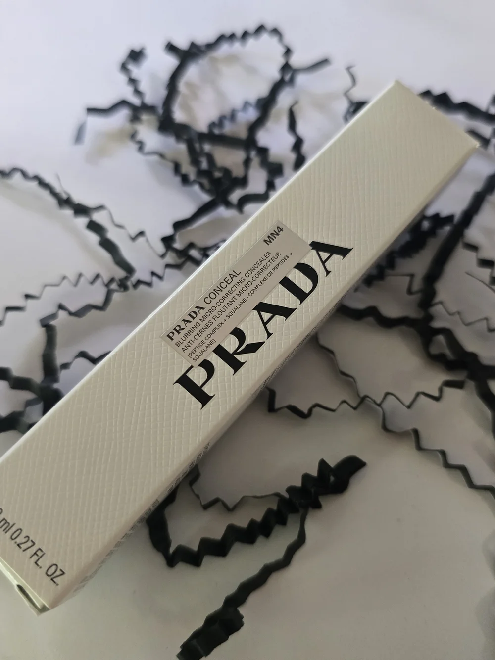 Prada Reveal Skin Optimizing Concealer - MN4